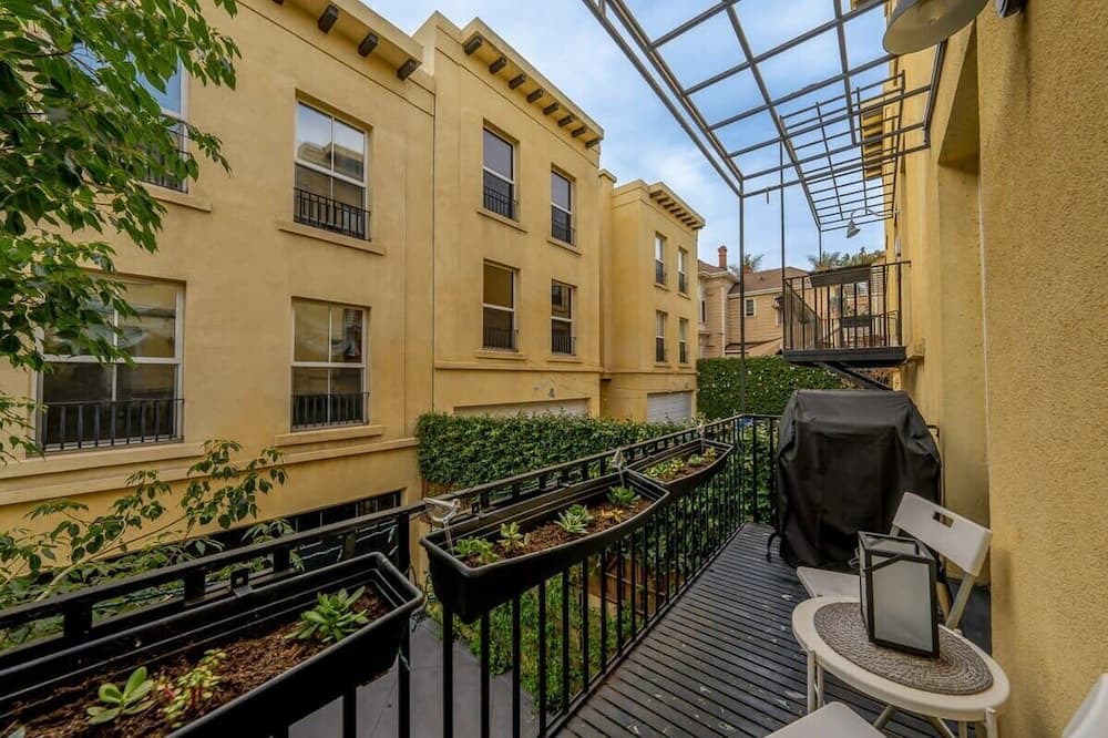 Photo of Outdoor in Cortez Hill