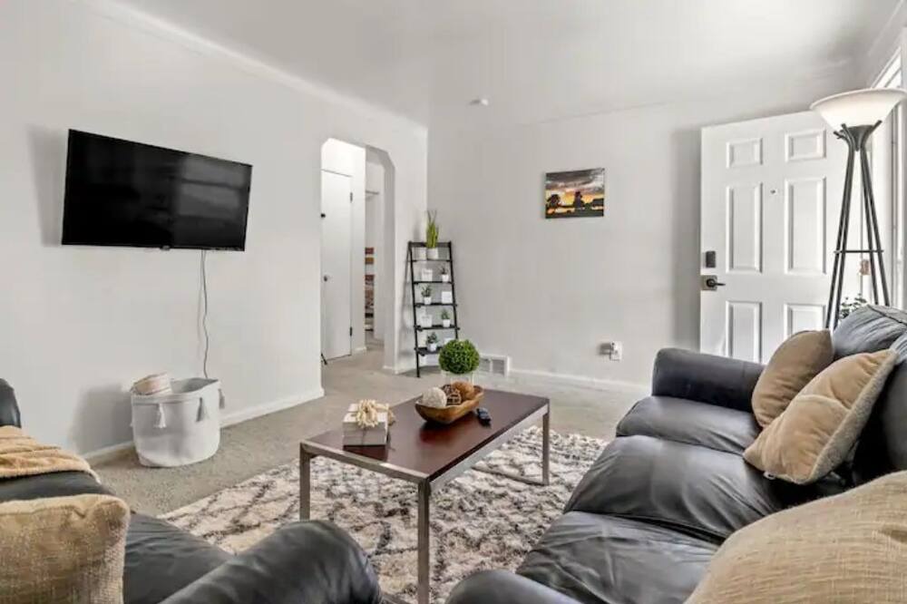 Photo of Livingroom in Inkster