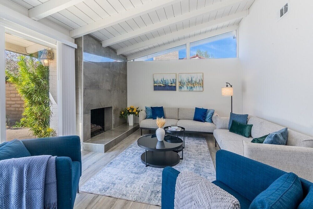 Photo of Livingroom in Winnetka