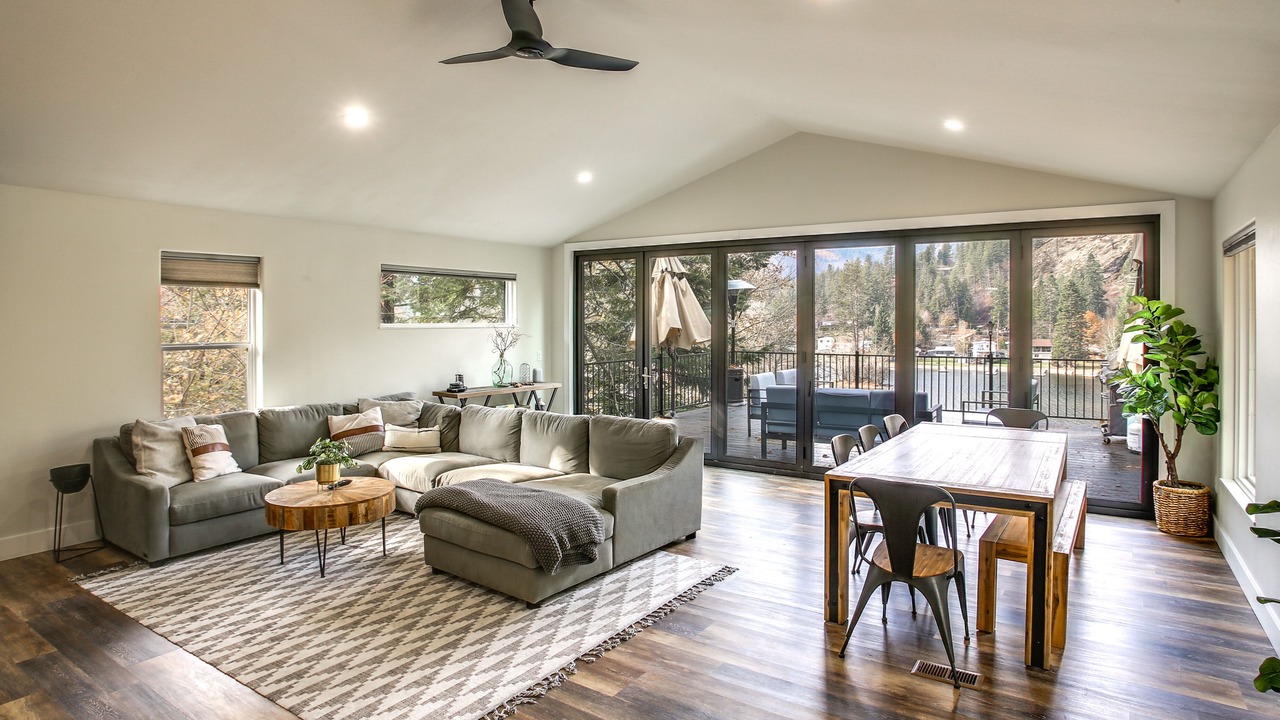 Photo of Livingroom in Rathdrum