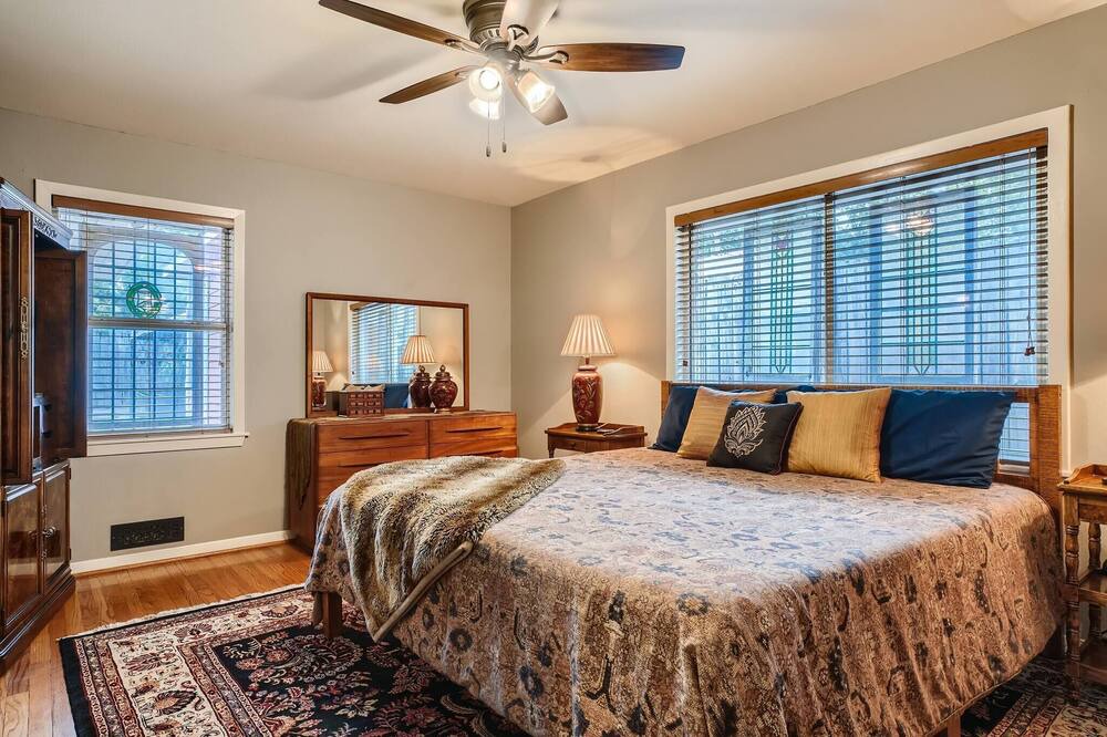Photo of Bedroom in Memorial City