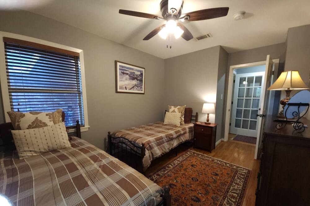 Photo of Bedroom in Memorial City