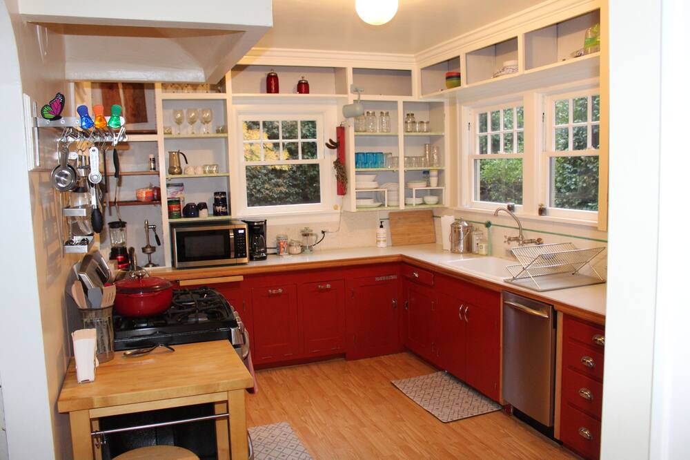 Photo of Kitchen in Mount Scott-Arleta