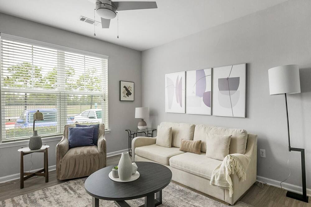 Photo of Livingroom in League City
