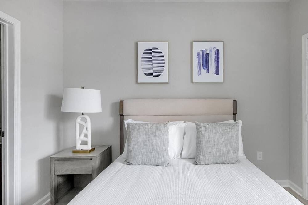 Photo of Bedroom in League City