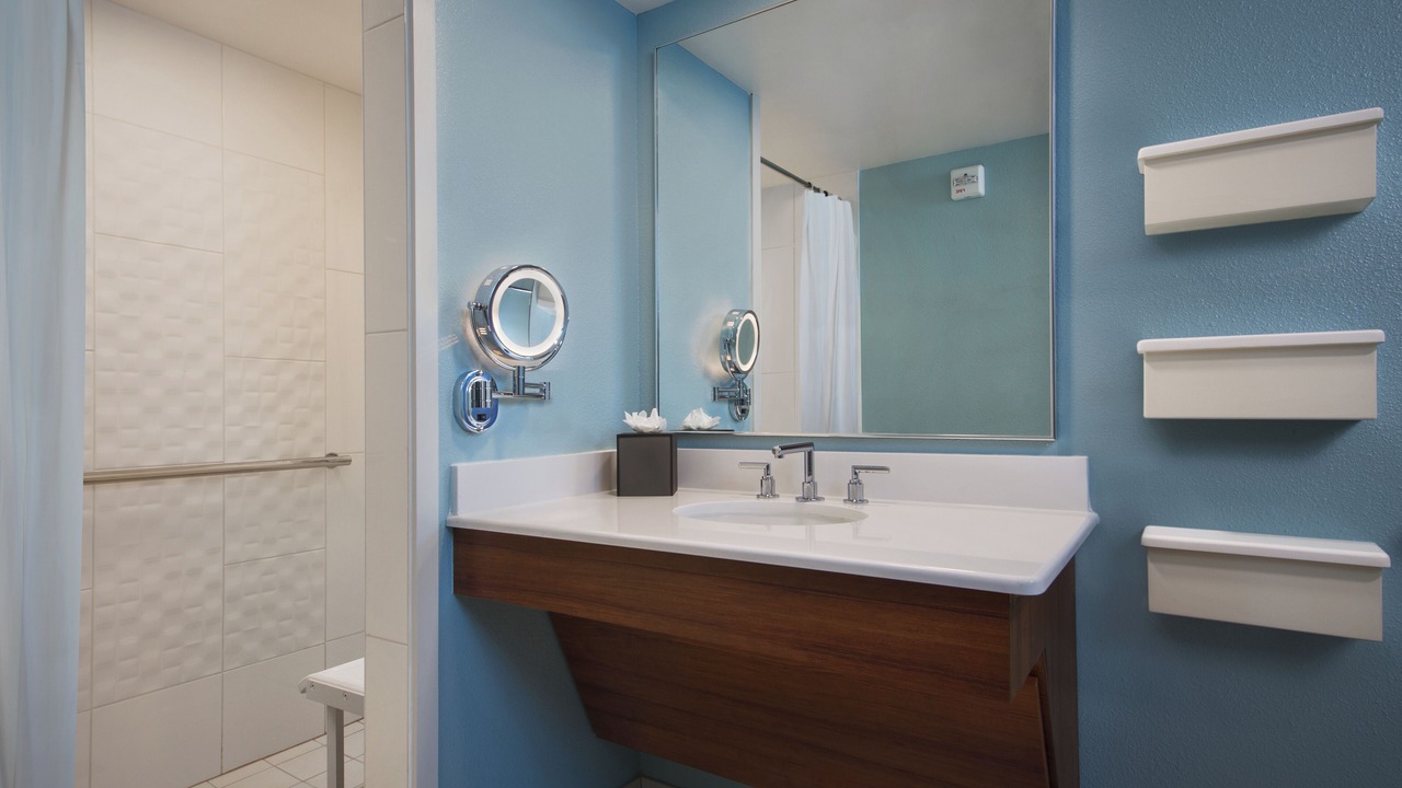 Photo of Bathroom in Bay Lake