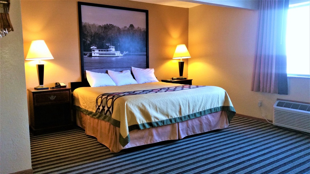 Photo of Bedroom in Iowa Falls