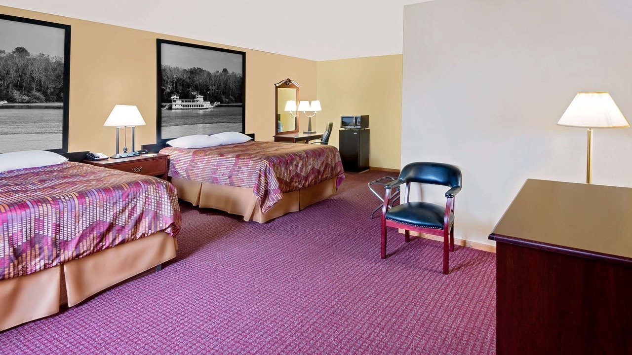 Photo of Bedroom in Iowa Falls