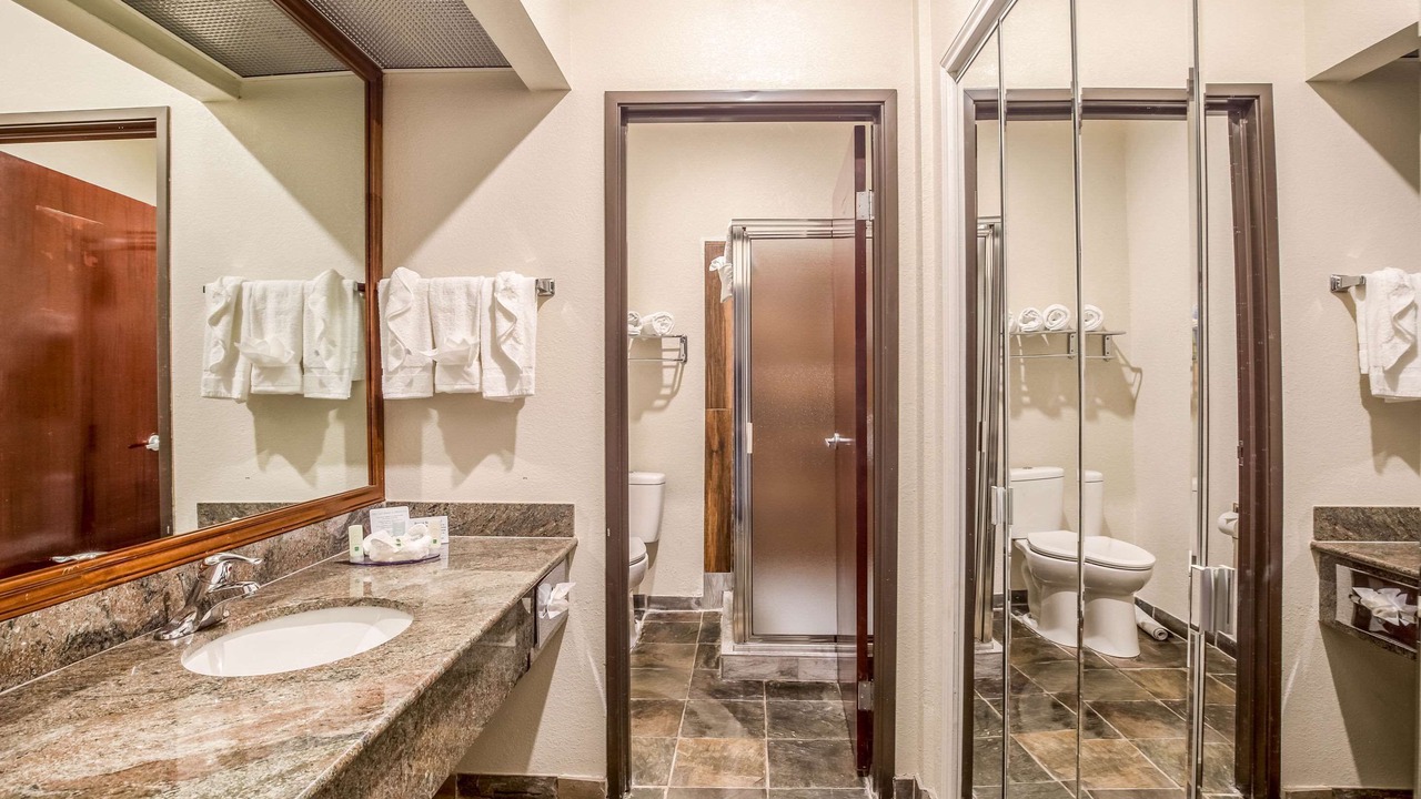 Photo of Bathroom in El Lago