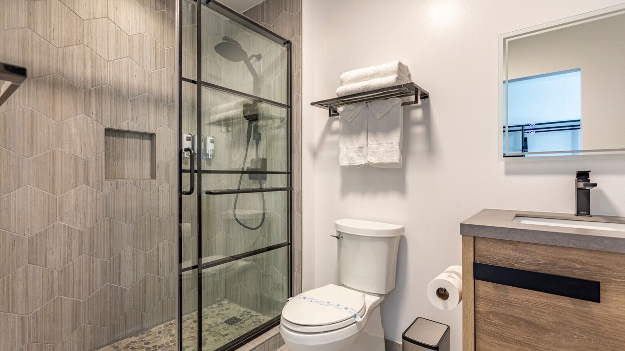 Photo of Bathroom in Wilshire