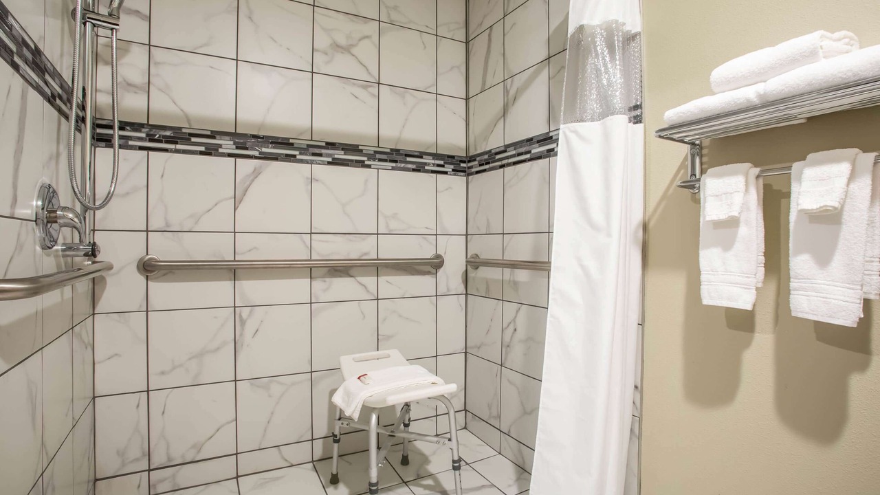Photo of Bathroom in Wahpeton