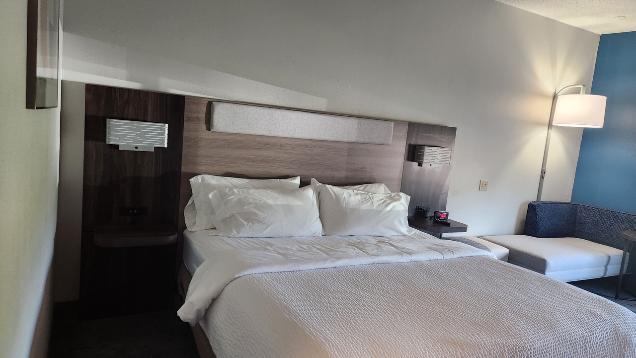 Photo of Bedroom in Alliance