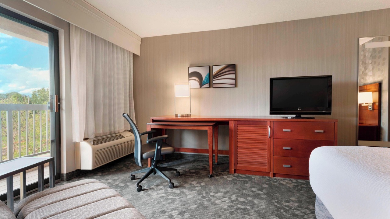 Photo of Bedroom in Fairlawn