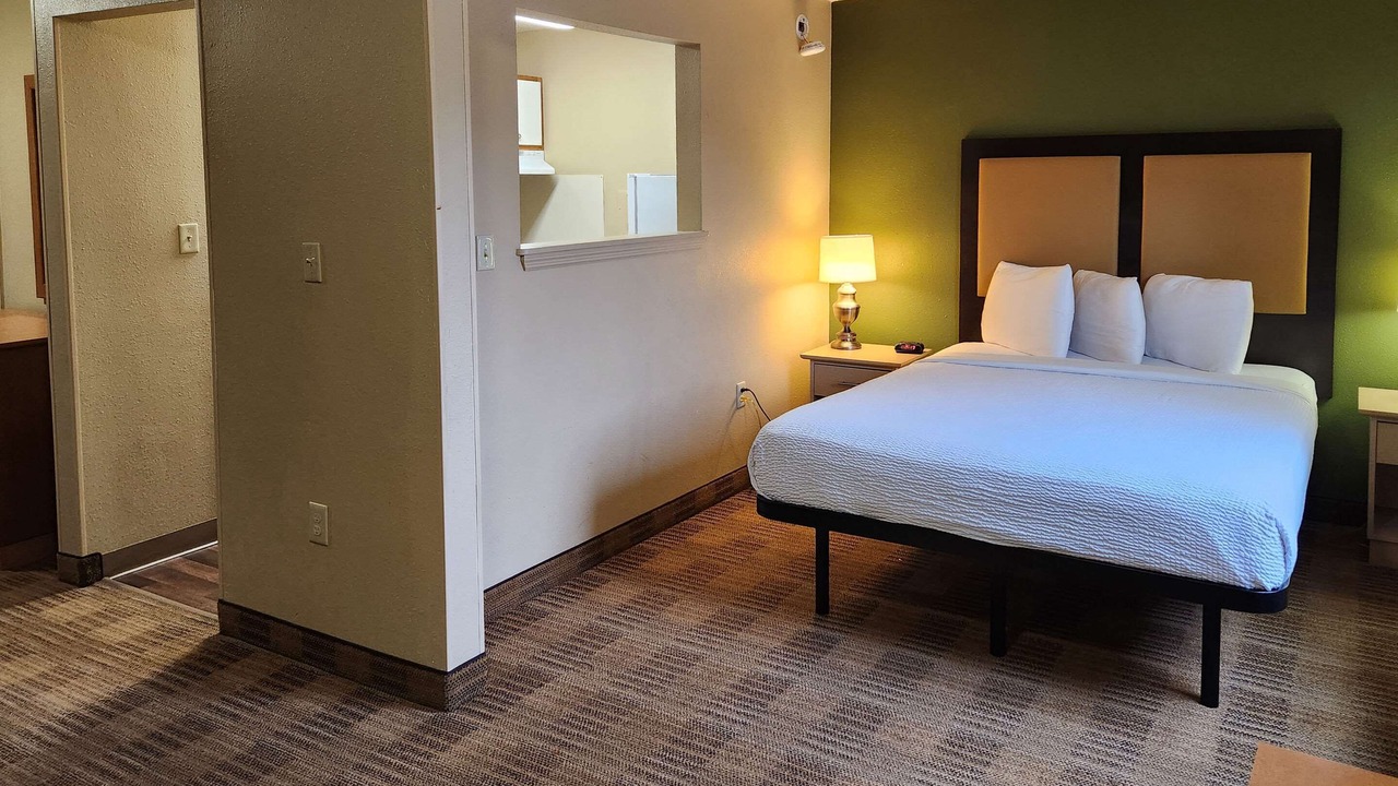 Photo of Bedroom in Don Scott