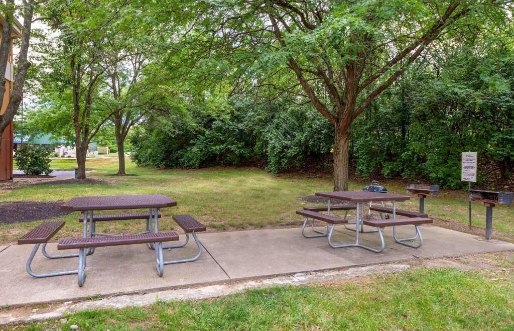 Photo of Outdoor in Executive Park