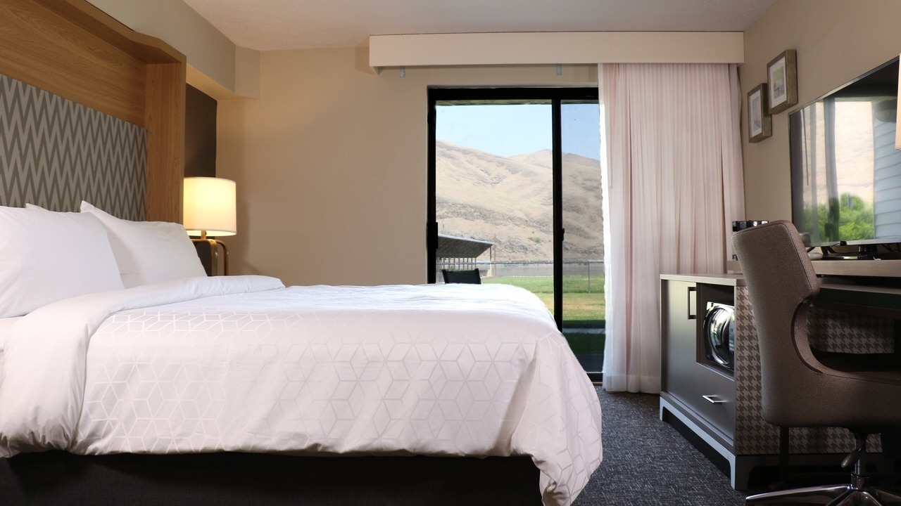 Photo of Bedroom in Clarkston