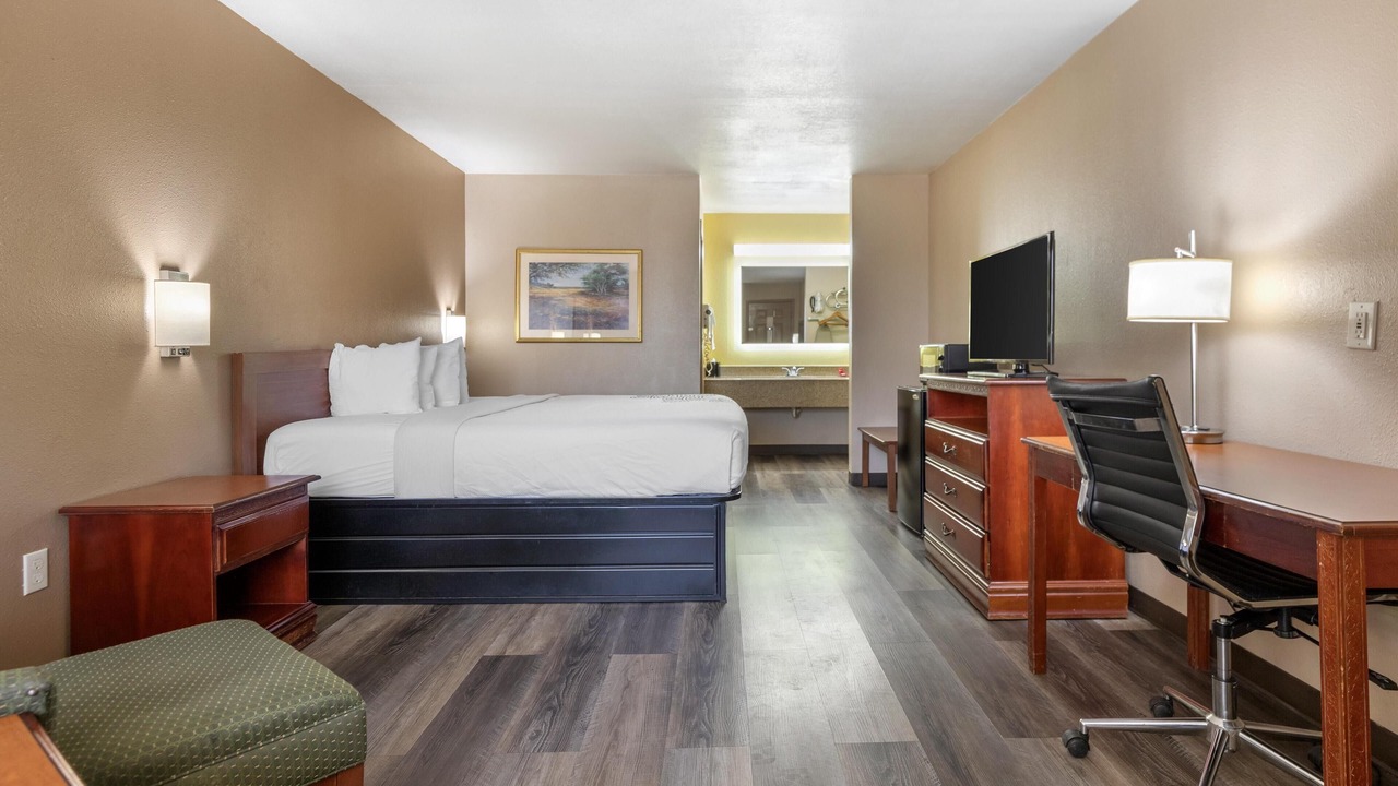 Photo of Bedroom in Poteau
