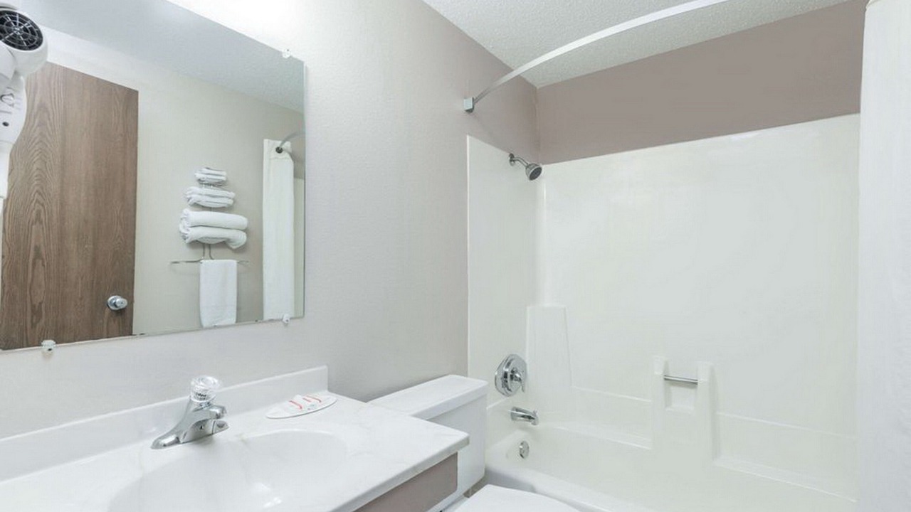 Photo of Bathroom in Glendive