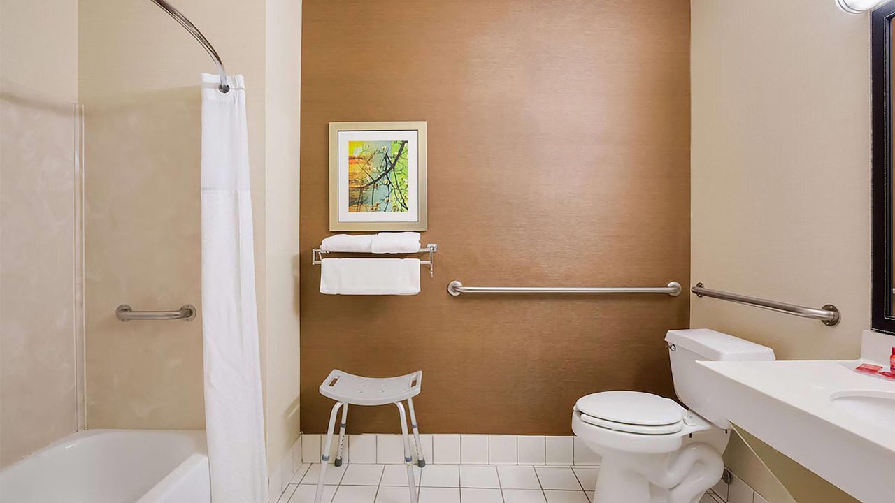 Photo of Bathroom in Minot