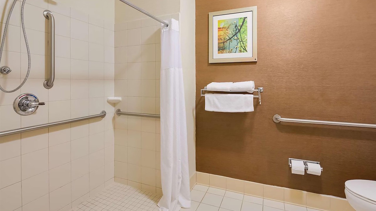 Photo of Bathroom in Minot