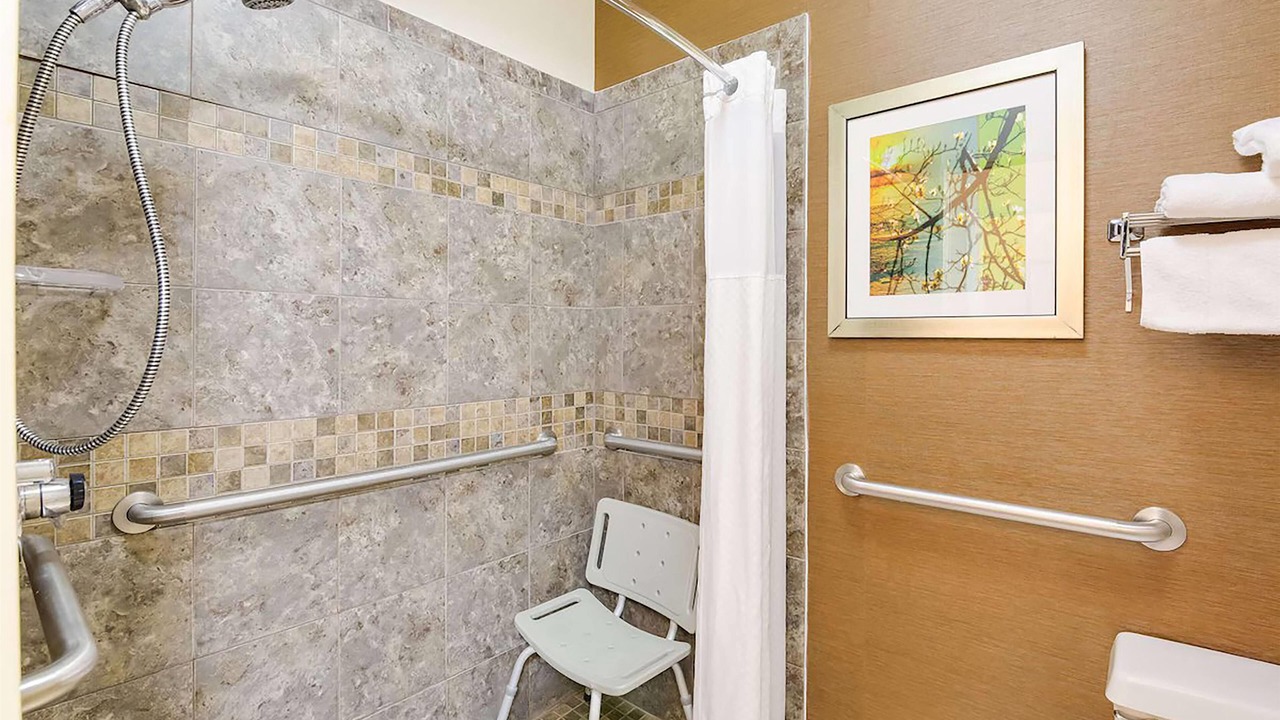 Photo of Bathroom in Minot