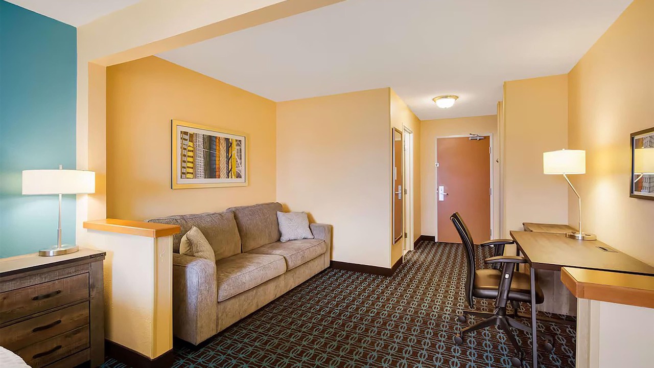 Photo of Bedroom in Minot