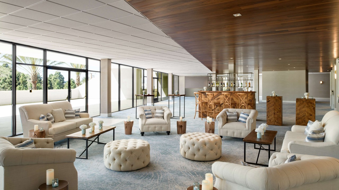 Photo of Livingroom in Fox Hills