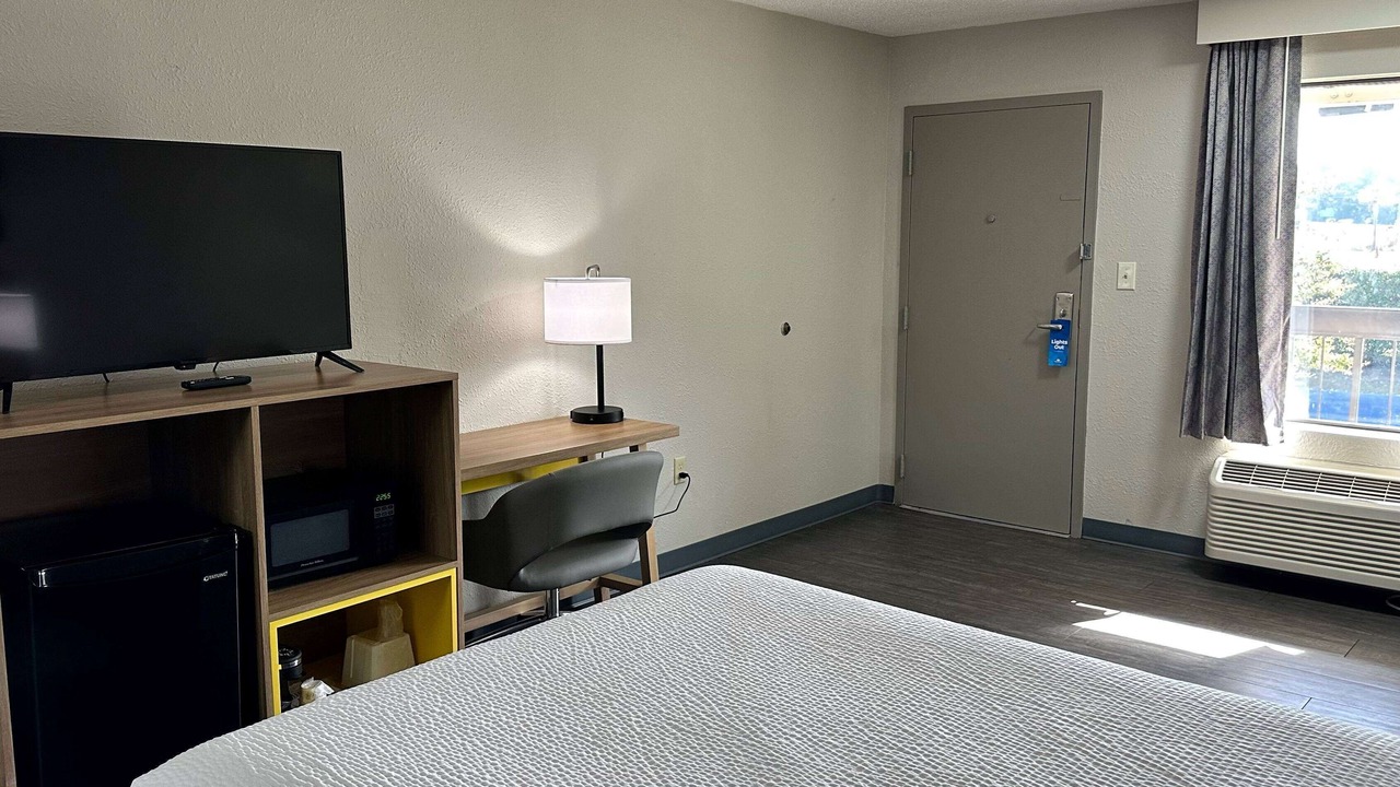 Photo of Bedroom in State Park