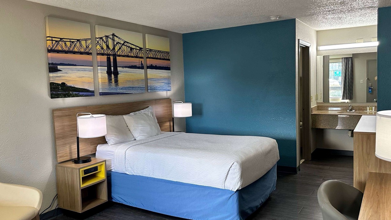 Photo of Bedroom in State Park