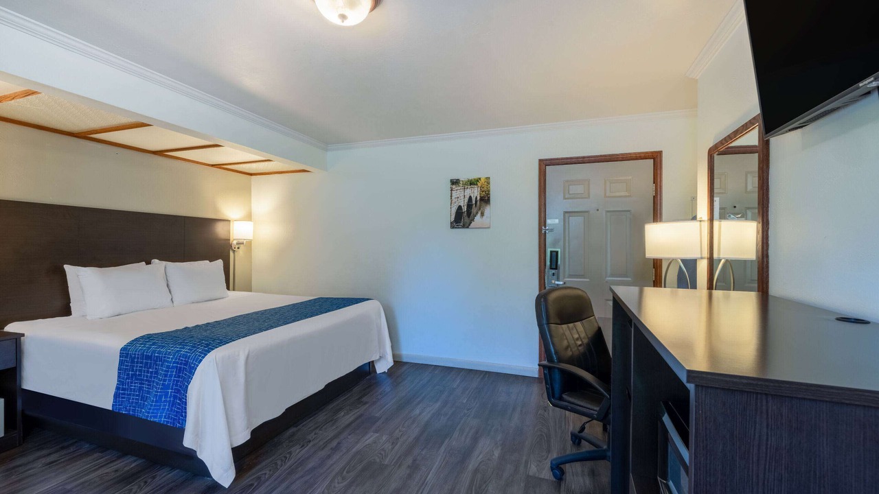 Photo of Bedroom in Livingston