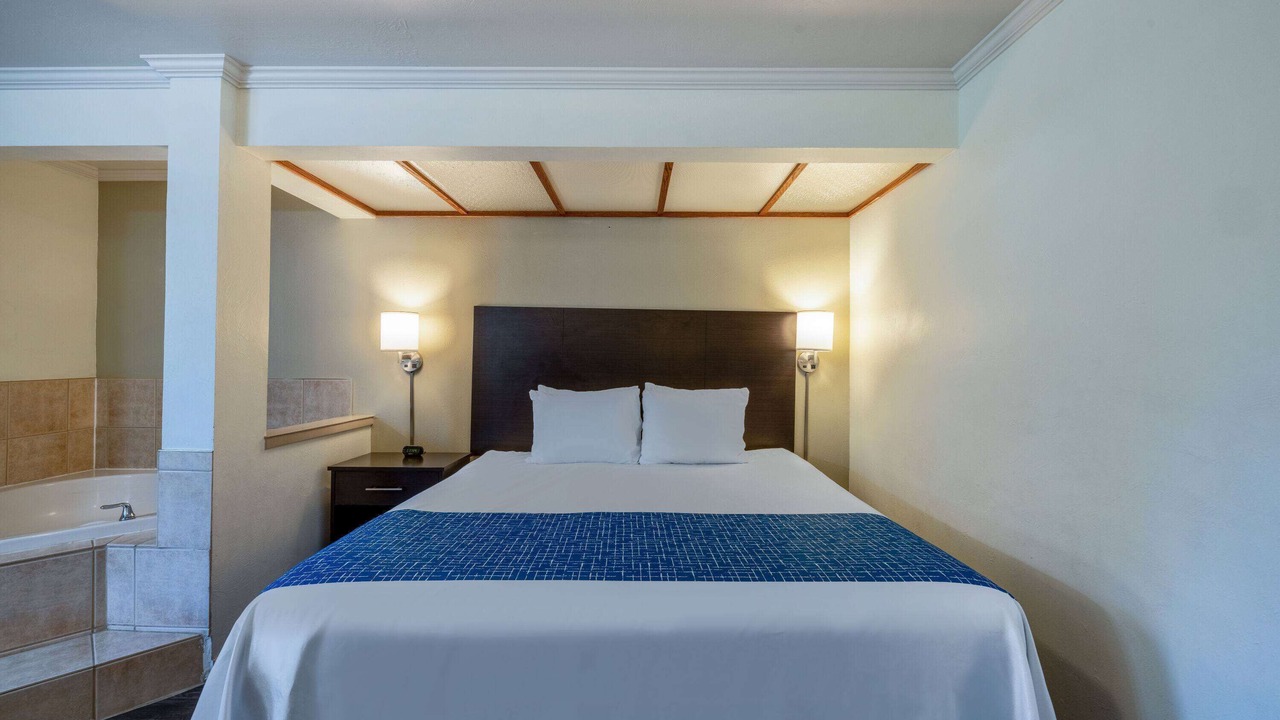 Photo of Bedroom in Livingston