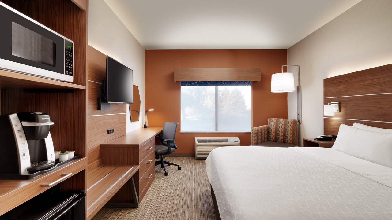 Photo of Bedroom in Lockwood