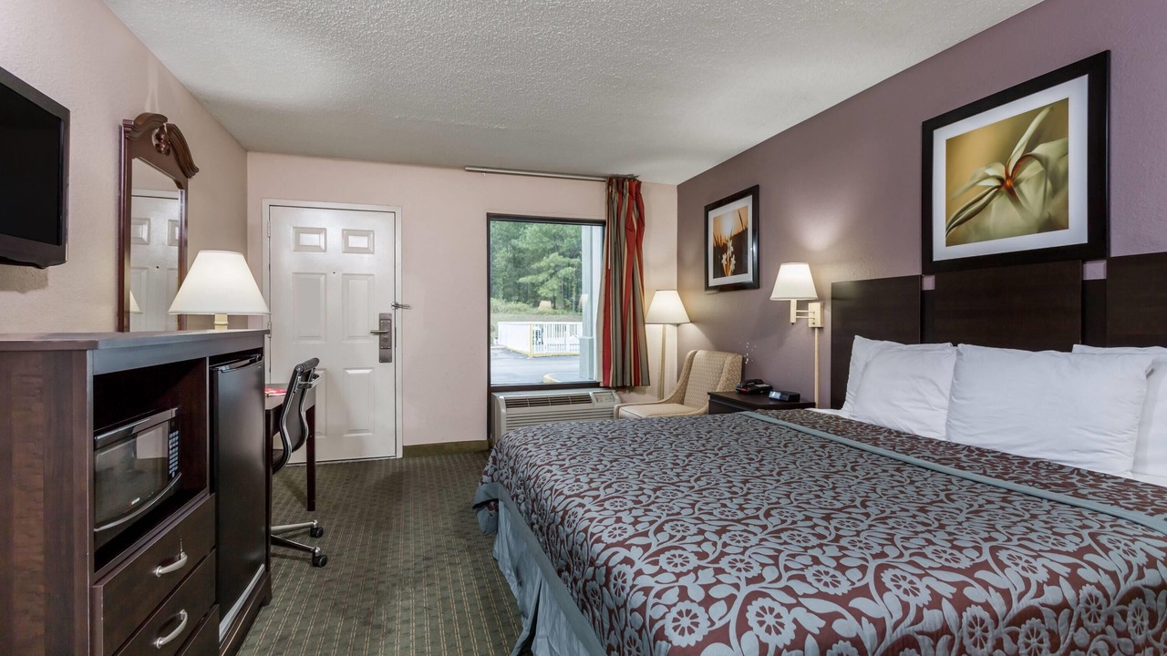 Photo of Bedroom in Lugoff