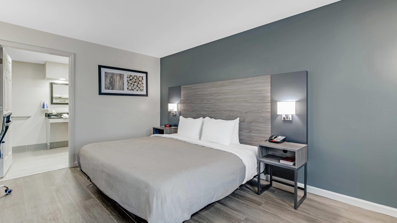 Photo of Bedroom in Laurinburg
