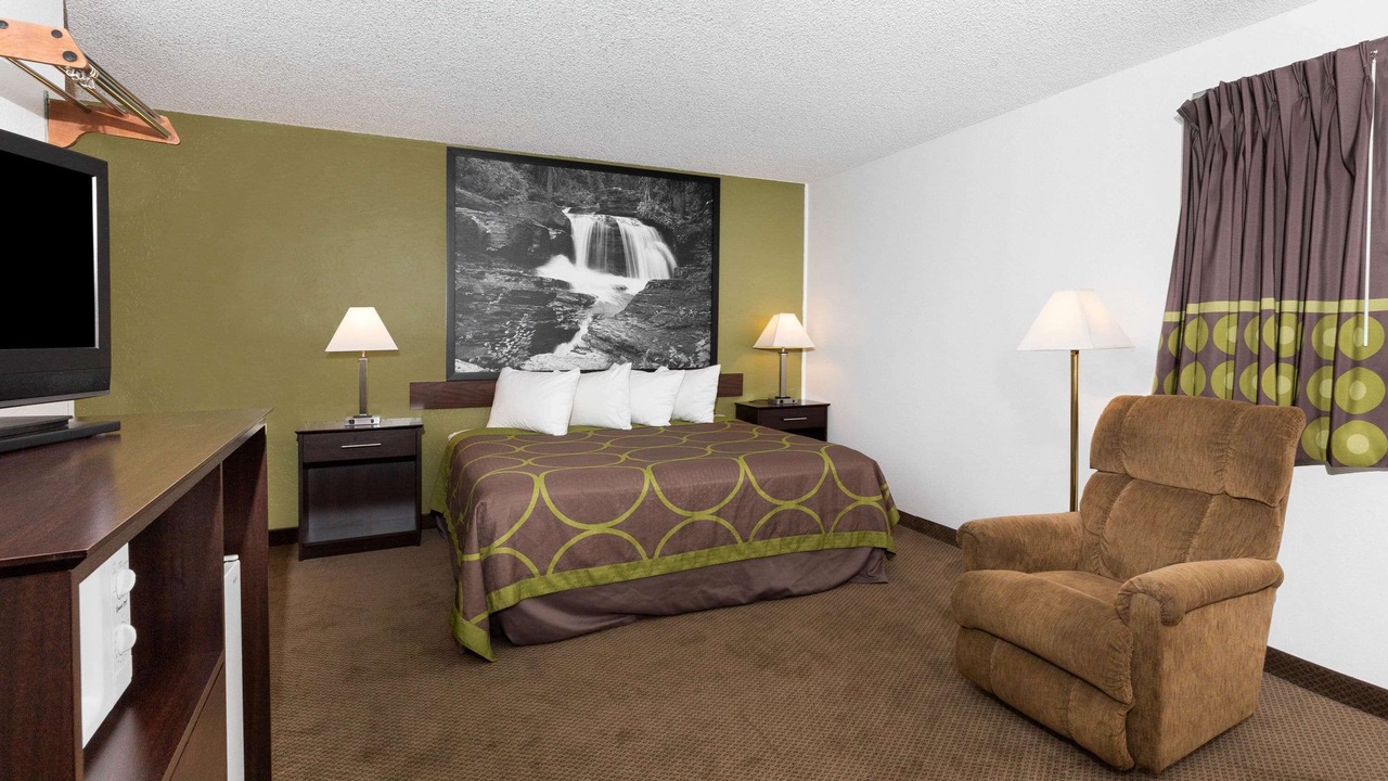 Photo of Livingroom in Franklin to the Fort