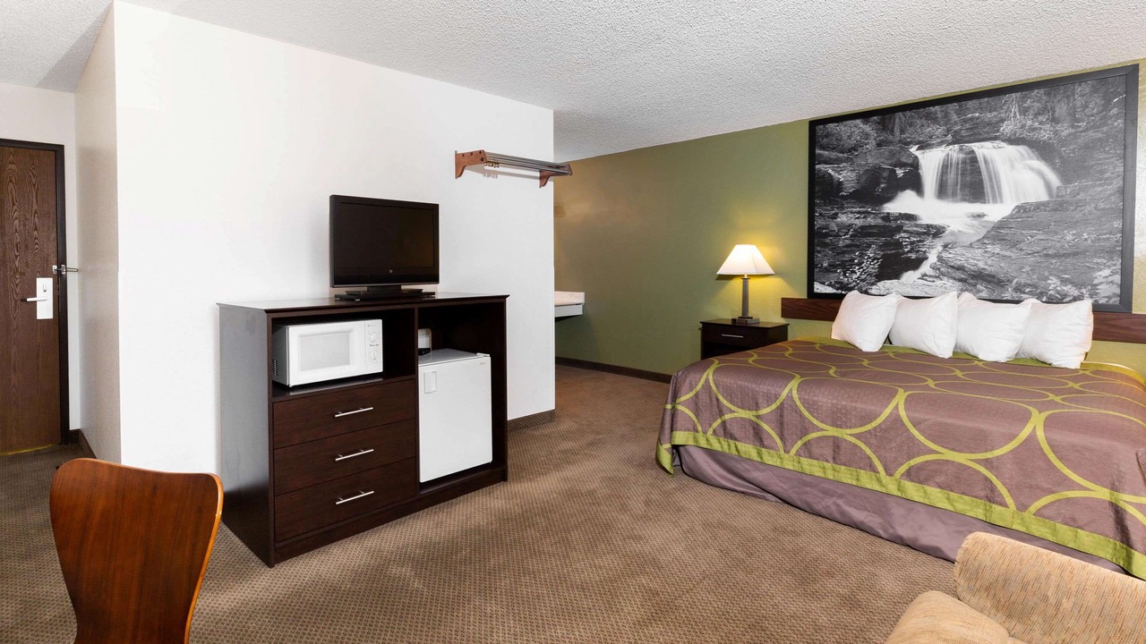Photo of Bedroom in Franklin to the Fort