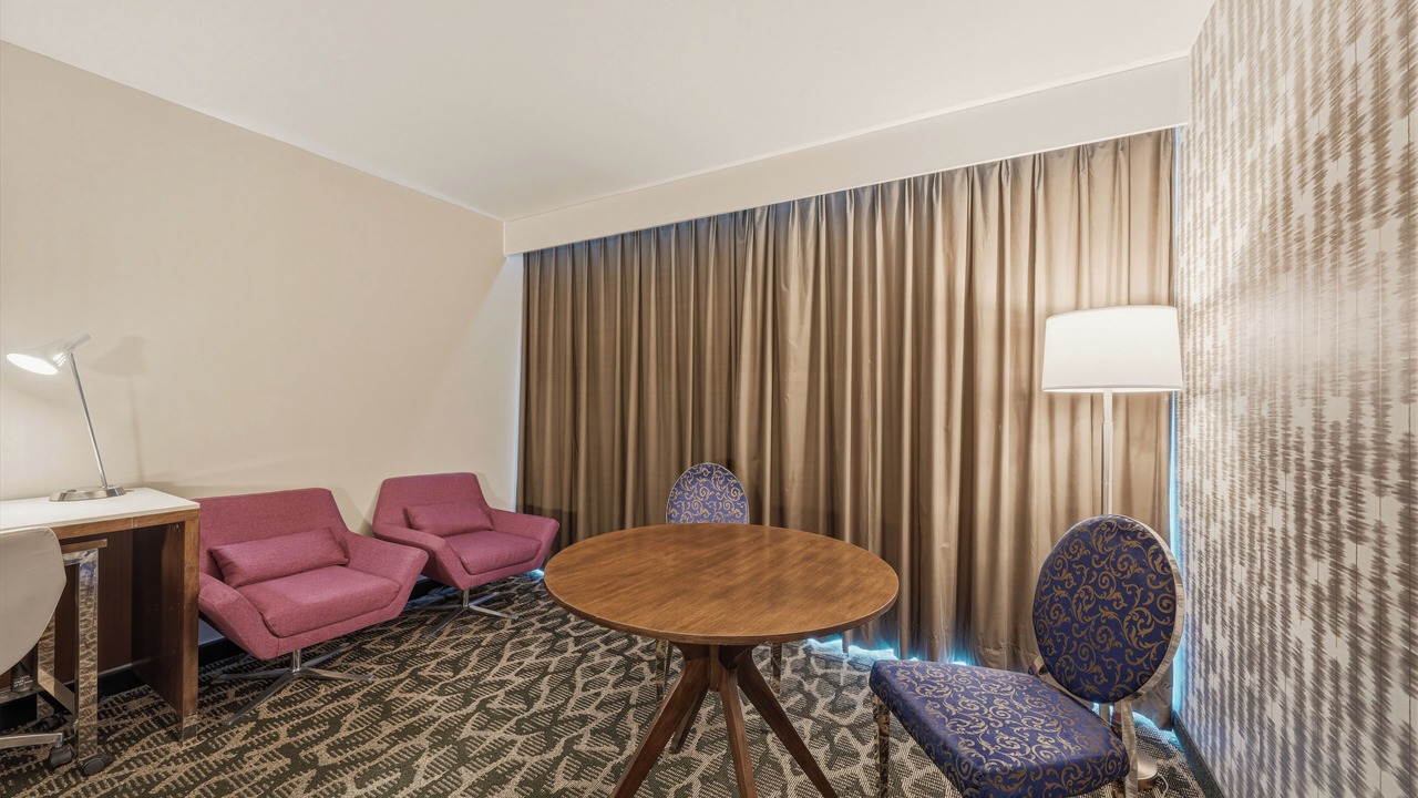 Photo of Bedroom in US 290
