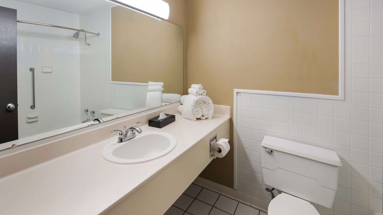 Photo of Bathroom in Jasper