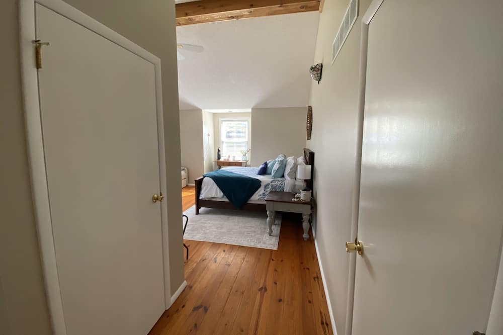 Photo of Bedroom in Metamora