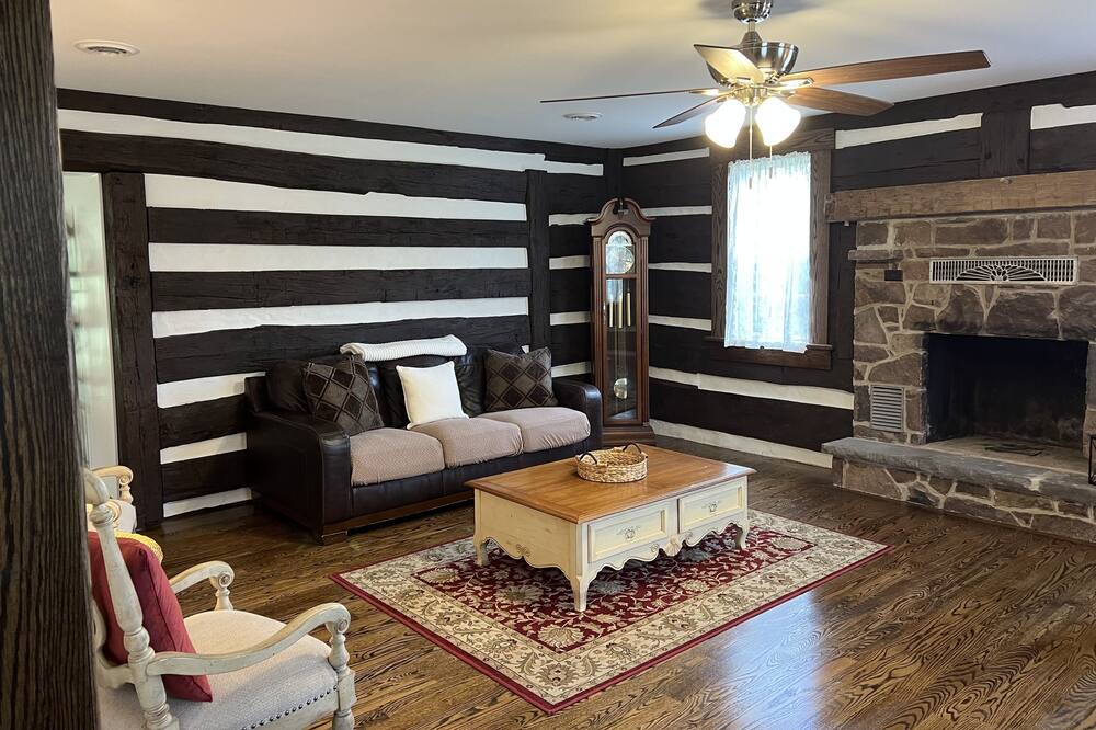 Photo of Livingroom in Tyrone