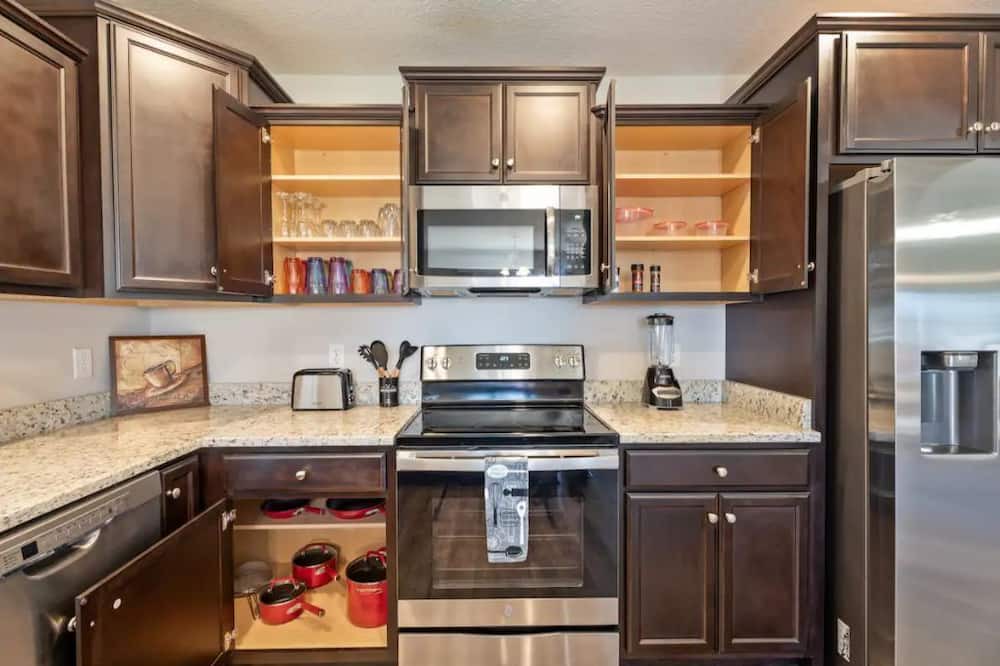 Photo of Kitchen in Piney Green