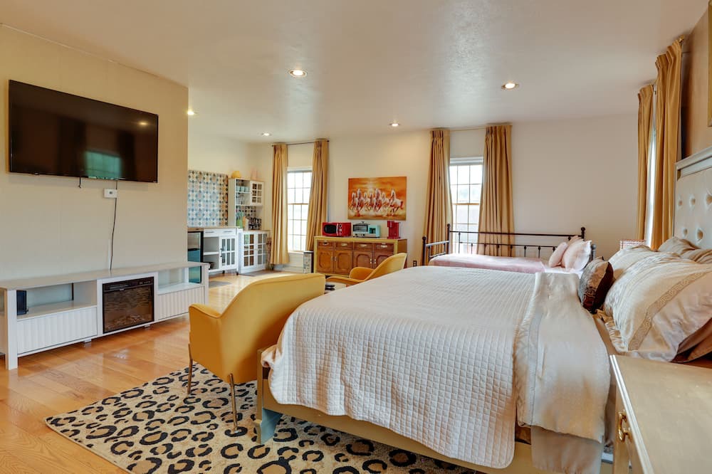Photo of Livingroom in Canfield