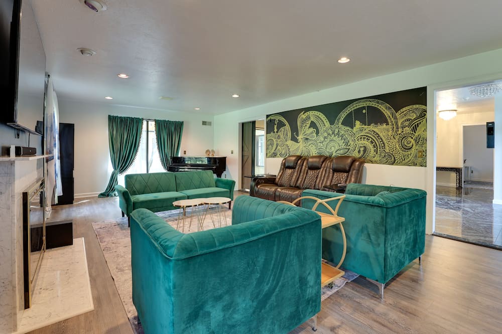 Photo of Livingroom in Canfield