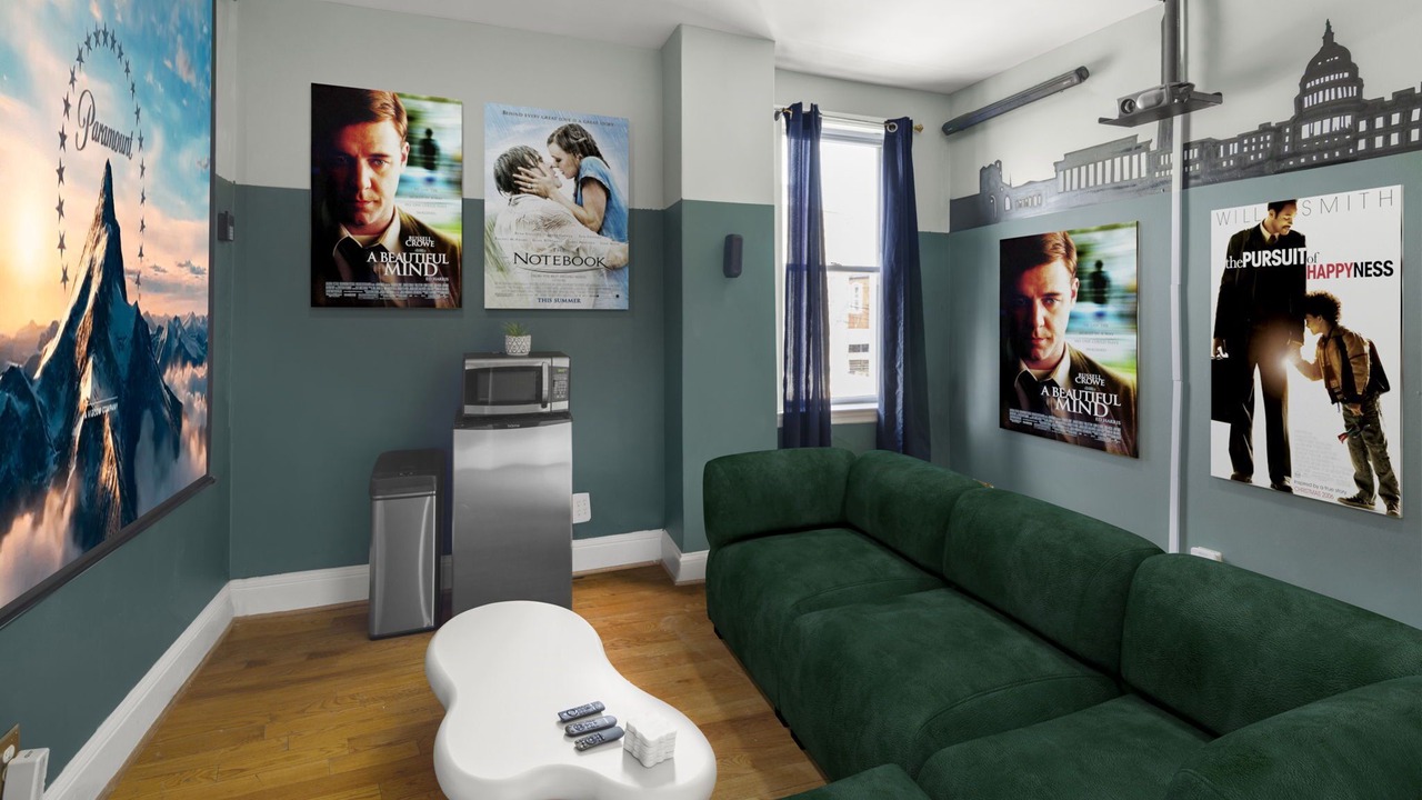 Photo of Livingroom in H Street Corridor