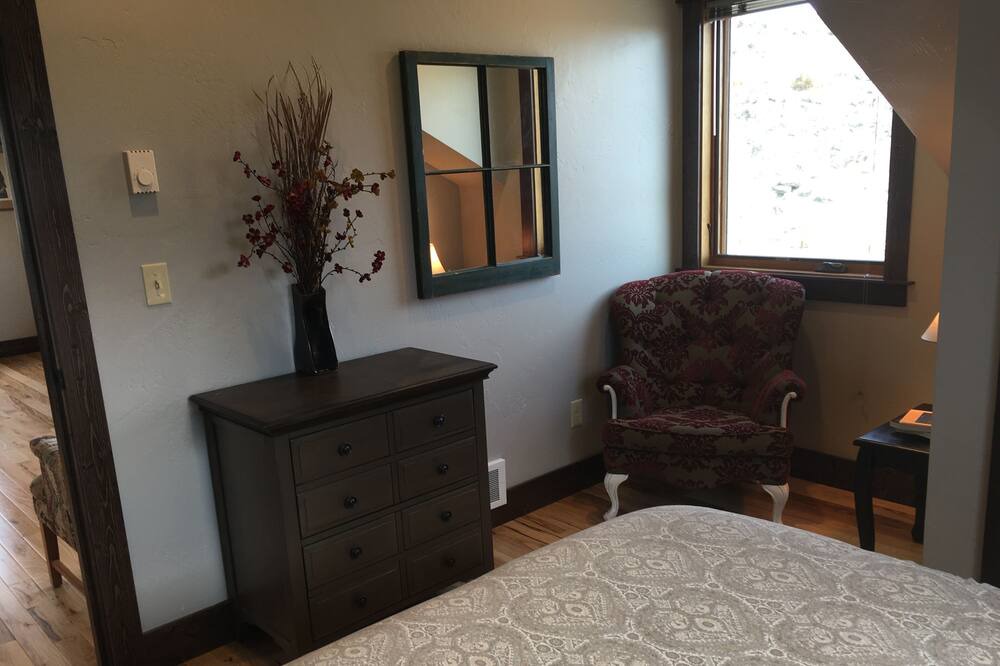 Photo of Bedroom in Glen