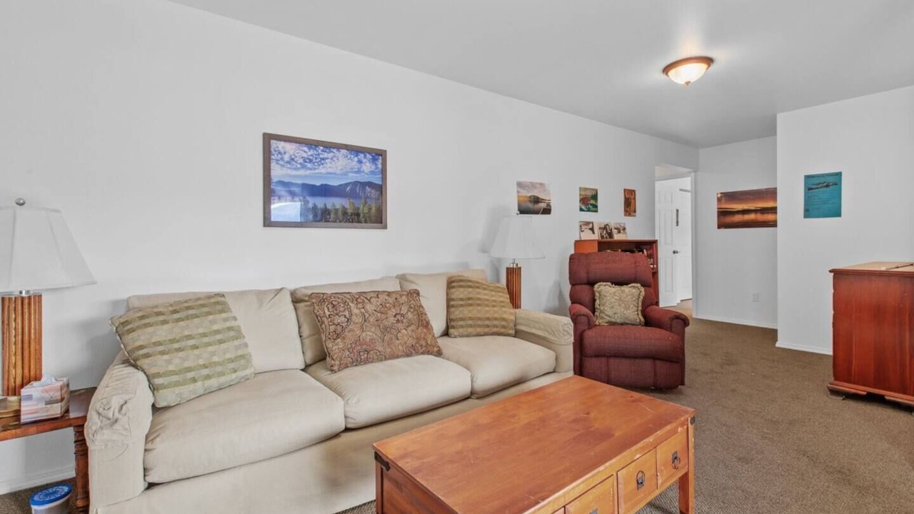 Photo of Livingroom in Bayview