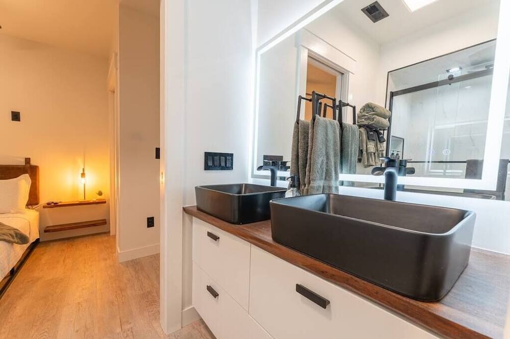 Photo of Bathroom in Mapleton/Fall Creek