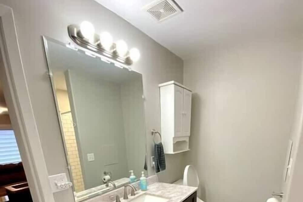 Photo of Bathroom in Grangeville