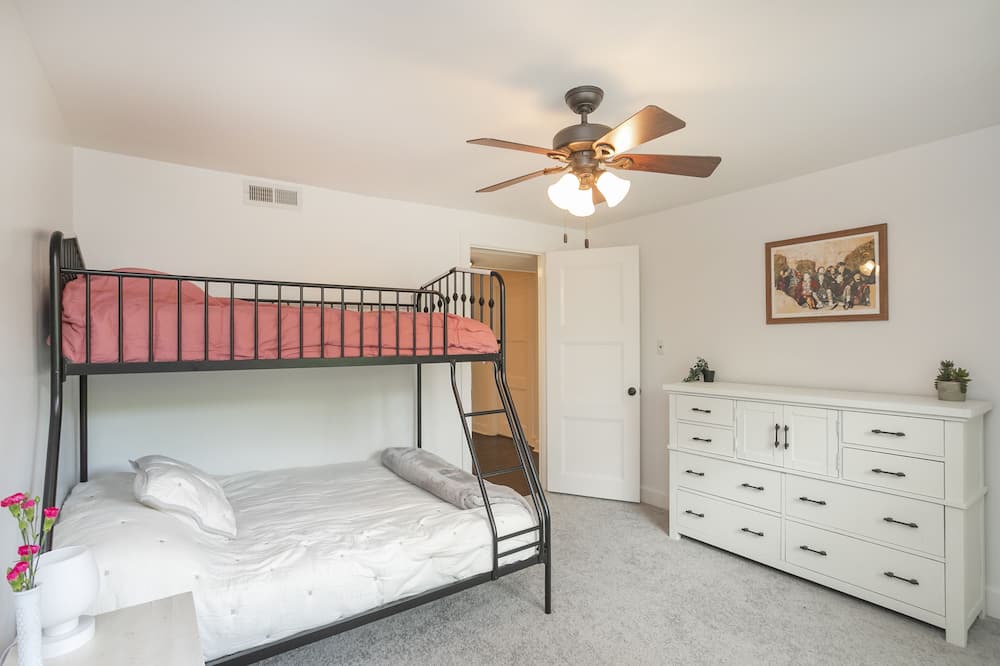 Photo of Bedroom in Blair Heights
