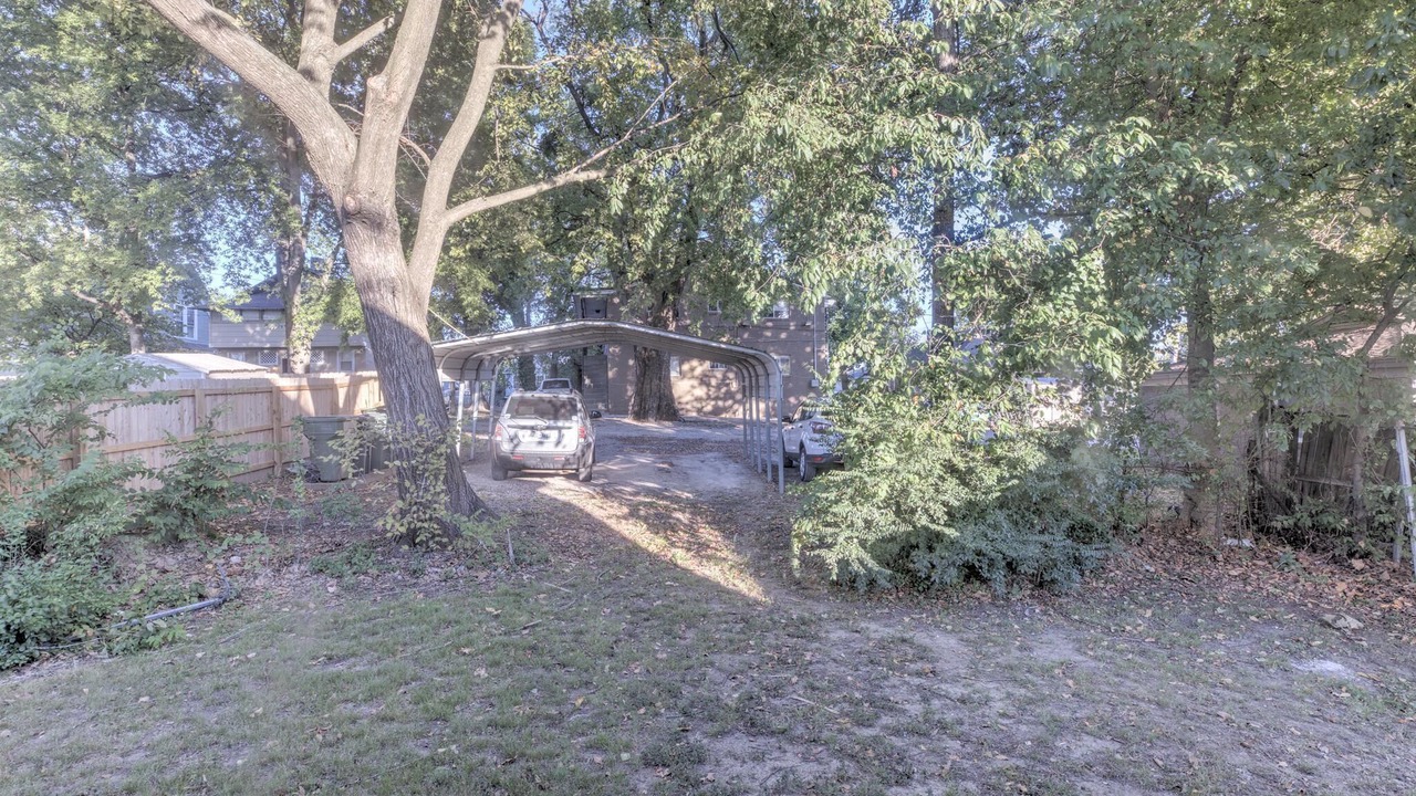 Photo of Outdoor in Uptown